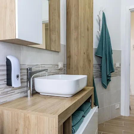 Bike Station - - Free Wifi Baveno